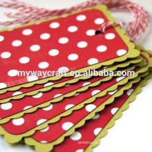 3d handlade polka dots papel vermelho morreu cortado em forma de papel de Natal tags